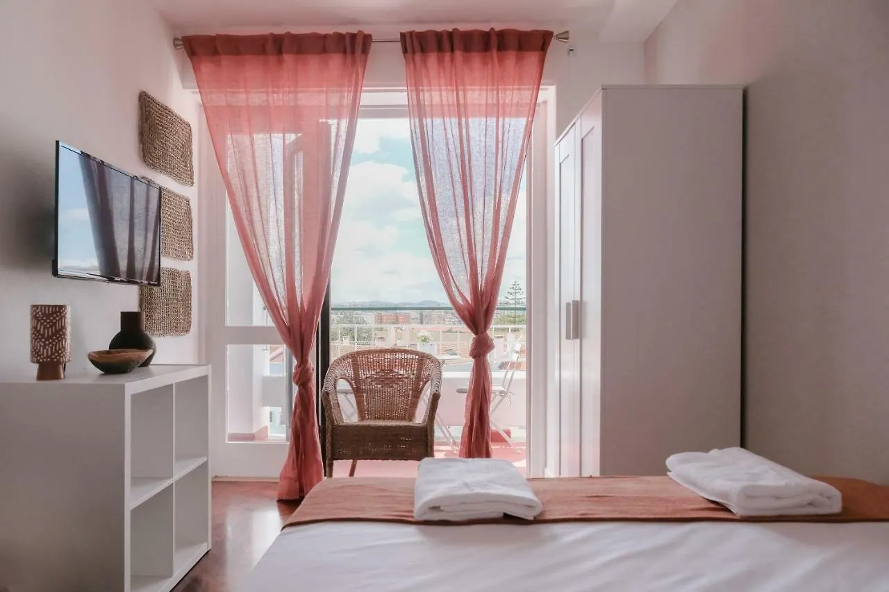 4U Lisbon Suites & Guesthouse VII Airport Guest house