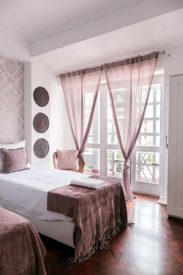 4U Lisbon Suites & Guesthouse VII Airport