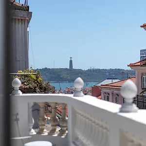 Hotel Montecarmo12, Lisboa