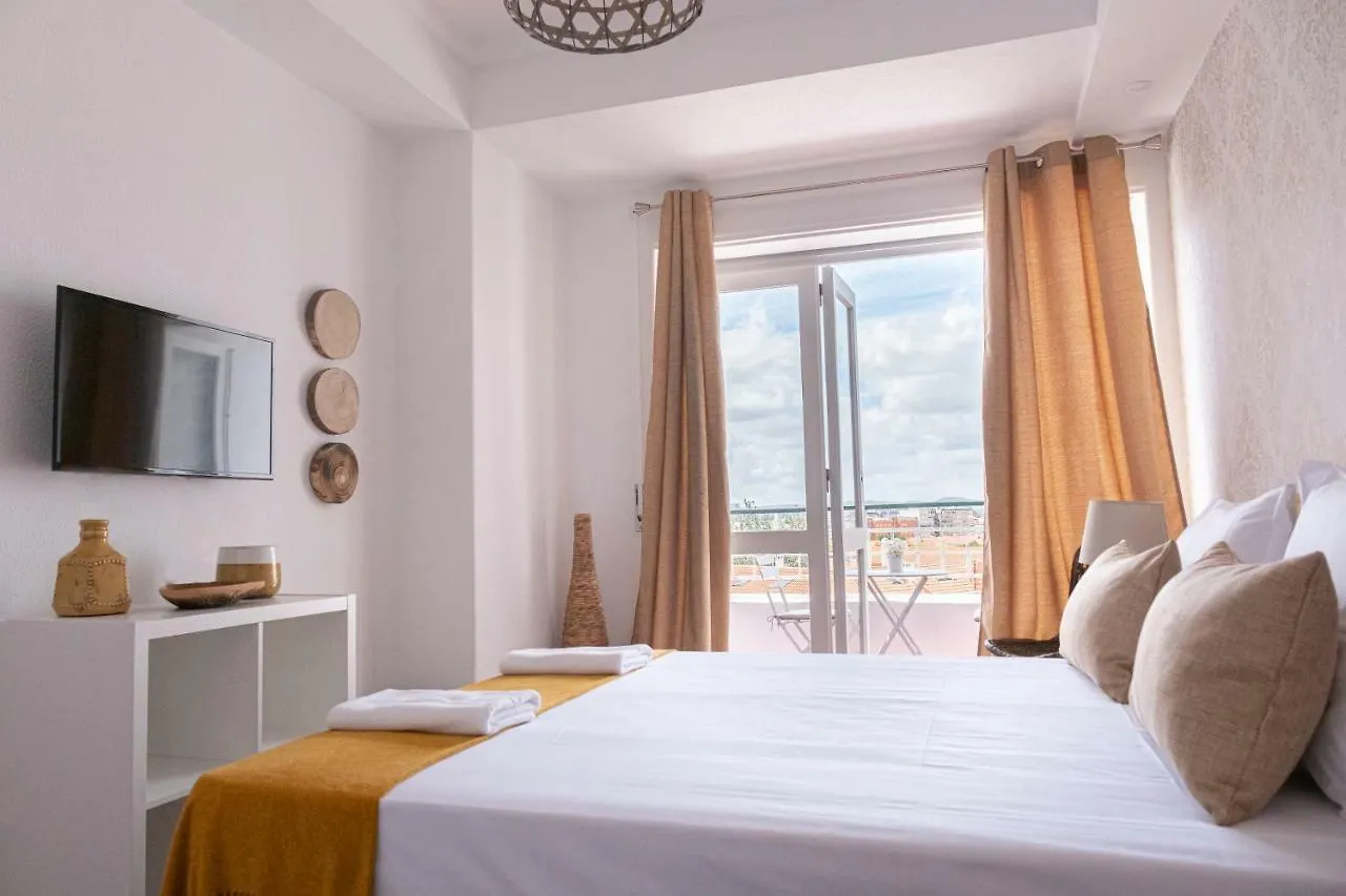 4U Lisbon Suites&Guesthouse VII Airport Maison d'hôtes