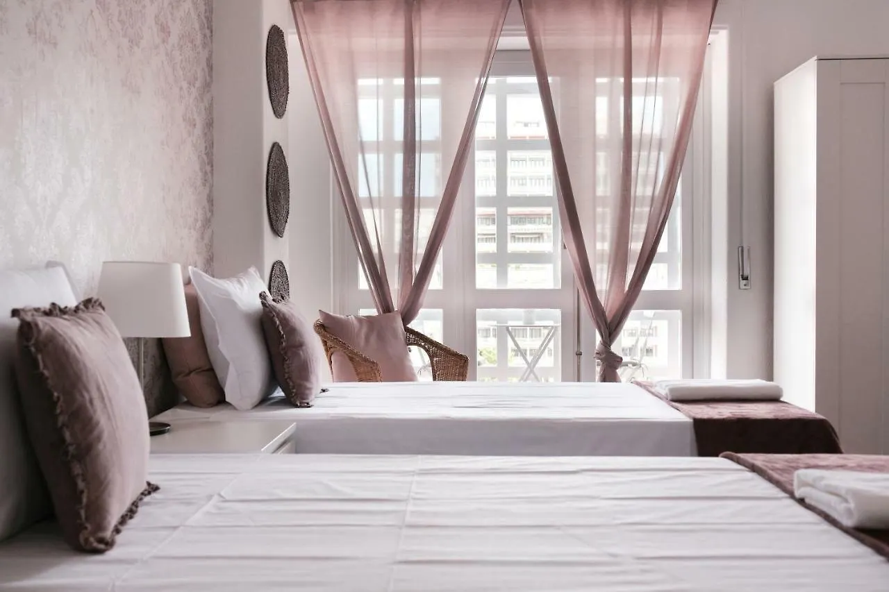 4U Lisbon Suites&Guesthouse VII Airport Maison d'hôtes
