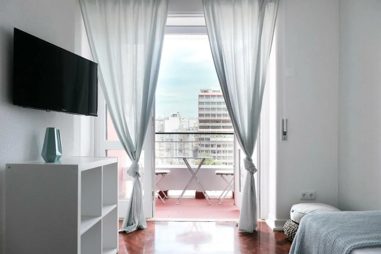 4U Lisbon Suites & Guesthouse VII Airport Guest house